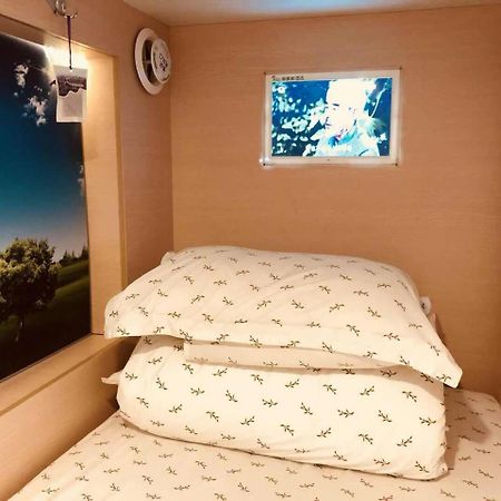 The Olive Tree Capsule Hostel เซินเจิ้น ภายนอก รูปภาพ