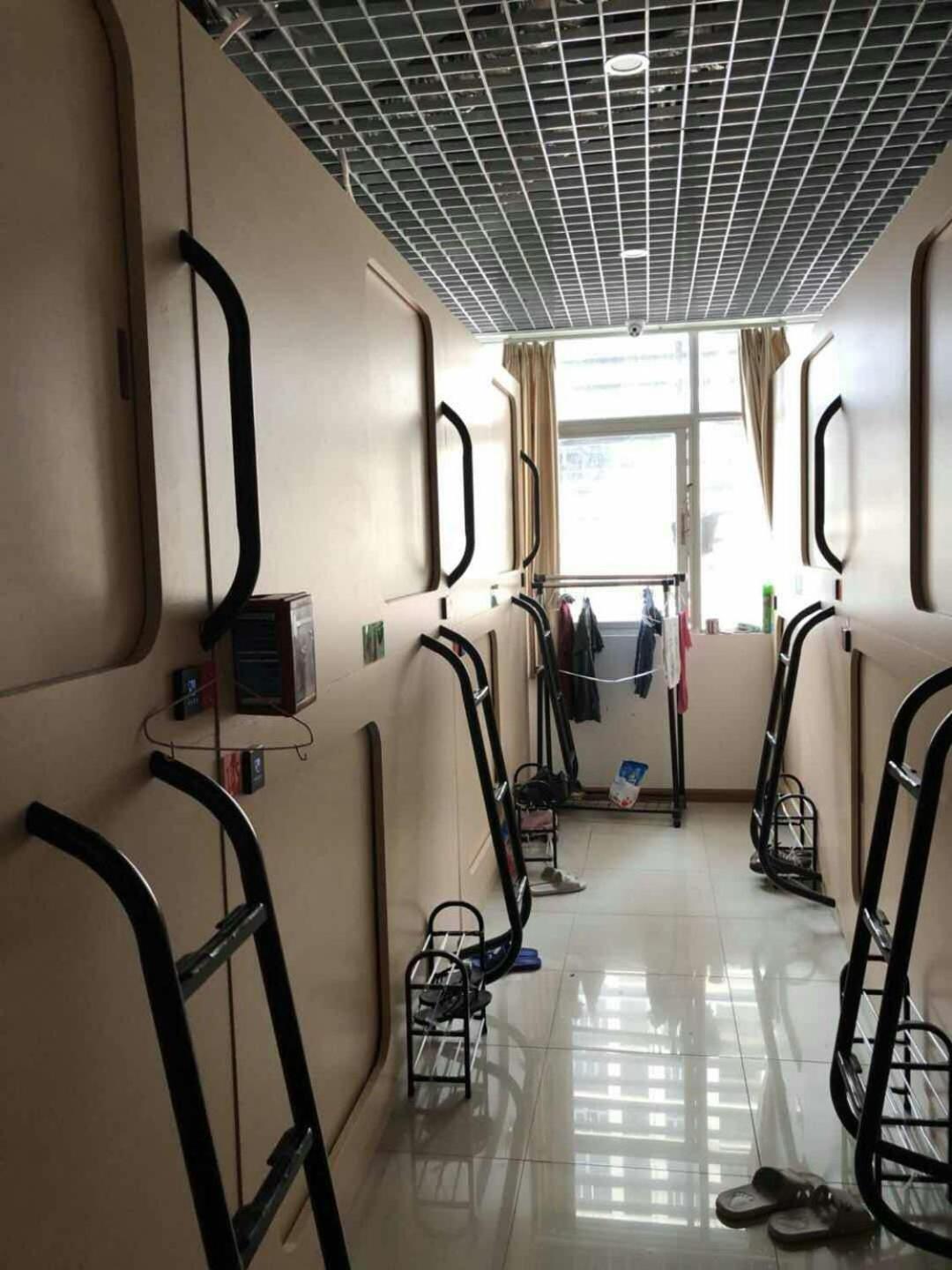 The Olive Tree Capsule Hostel เซินเจิ้น ภายนอก รูปภาพ